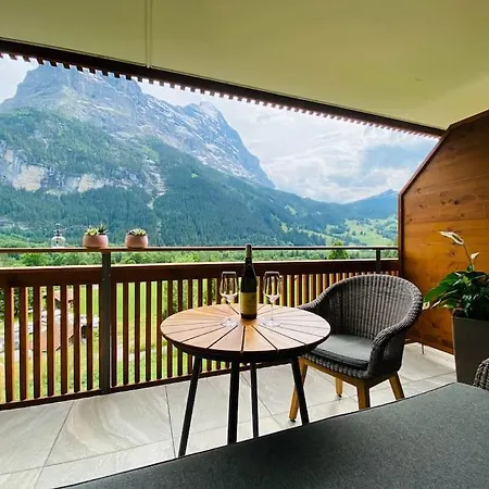 Velvet Eiger * Γκρίντελβαλντ